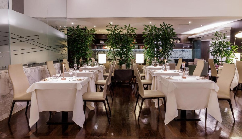Best Western Plus Hotel Universo Image 10
